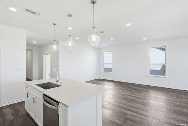 519 NIGHTINGALE AVENUE, Marion, TX 78124