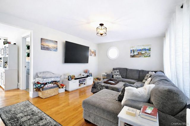 32 Saint Marks Place, Massapequa, NY 11758