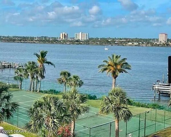 100 Silver Beach Ave Apt 526, Daytona Beach, FL 32118