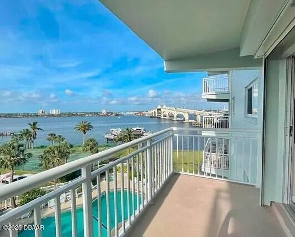 100 Silver Beach Ave Apt 526, Daytona Beach, FL 32118