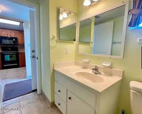 100 Silver Beach Ave Apt 526, Daytona Beach, FL 32118