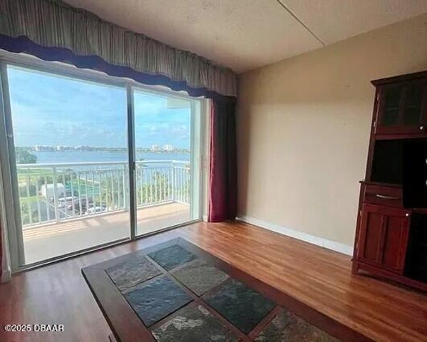 100 Silver Beach Ave Apt 526, Daytona Beach, FL 32118