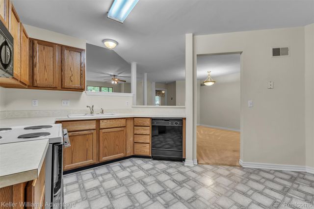 7085 Copper Creek Circle, Canton Charter Township, MI 48187