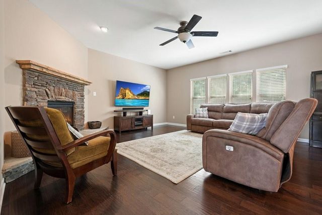 301 Hill Top Overlook, Canton, GA 30114