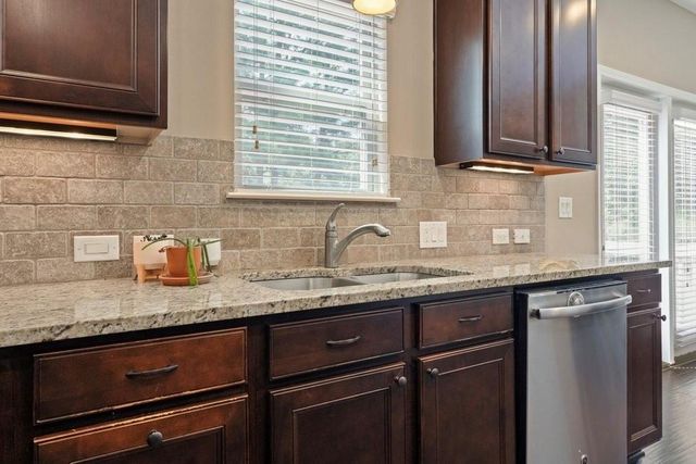 301 Hill Top Overlook, Canton, GA 30114