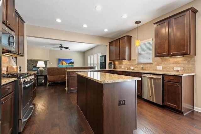 301 Hill Top Overlook, Canton, GA 30114