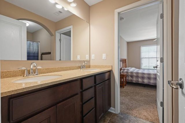 301 Hill Top Overlook, Canton, GA 30114