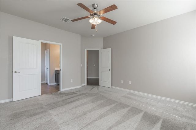 9712 Allie Hope Lane, Yukon, OK 73099