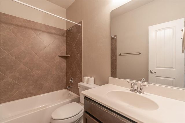 9712 Allie Hope Lane, Yukon, OK 73099