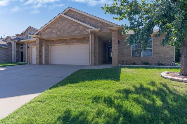 9712 Allie Hope Lane, Yukon, OK 73099