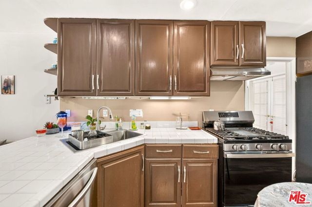 6236 Lindley Avenue, Los Angeles, CA 91316