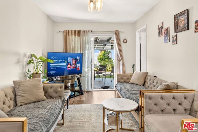 6236 Lindley Avenue, Los Angeles, CA 91316