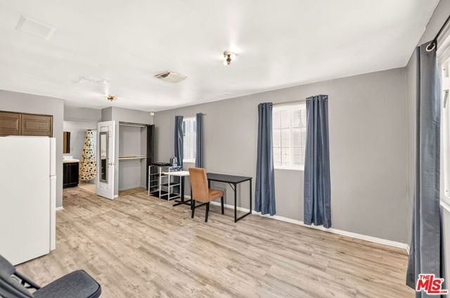 6236 Lindley Avenue, Los Angeles, CA 91316
