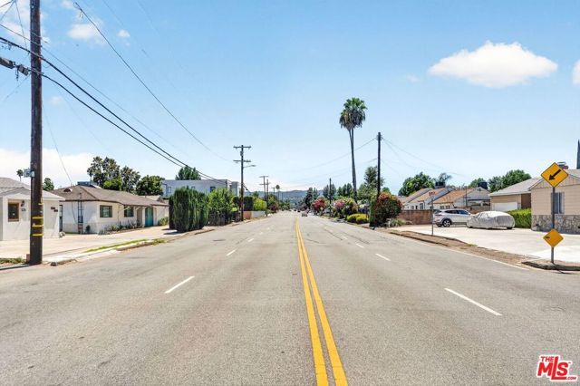 6236 Lindley Avenue, Los Angeles, CA 91316