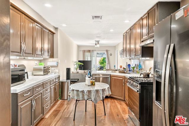 6236 Lindley Avenue, Los Angeles, CA 91316