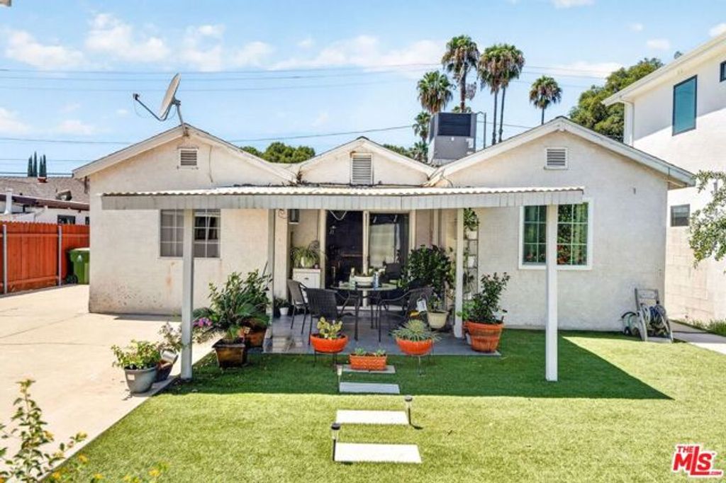 6236 Lindley Avenue, Los Angeles, CA 91316