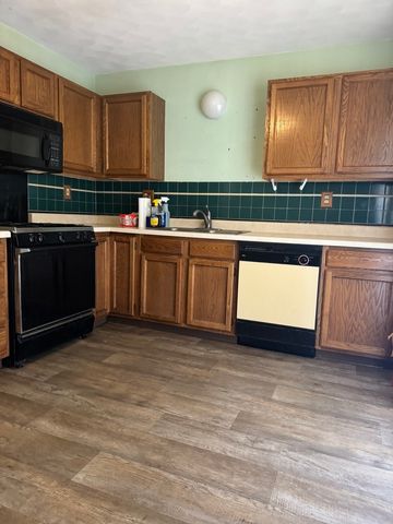 6371 Tramore Lane, Rockford, IL 61107