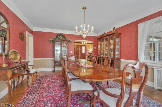 174 Paramus Rd, Paramus Boro, NJ 07652