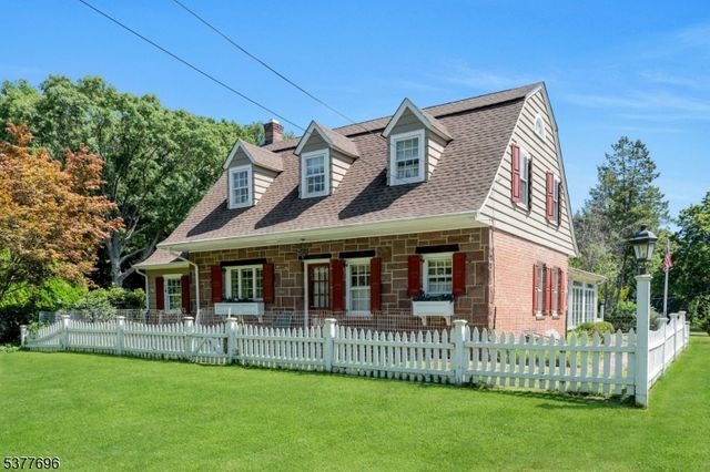 174 Paramus Rd, Paramus Boro, NJ 07652