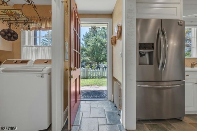 174 Paramus Rd, Paramus Boro, NJ 07652