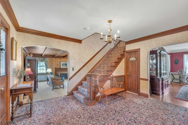 174 Paramus Rd, Paramus Boro, NJ 07652