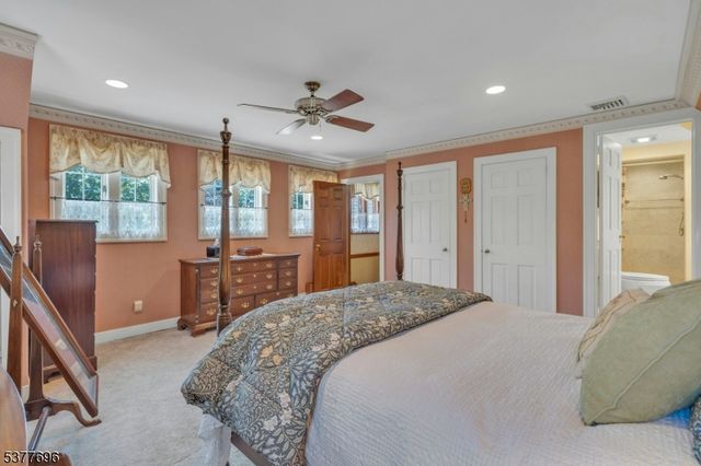 174 Paramus Rd, Paramus Boro, NJ 07652