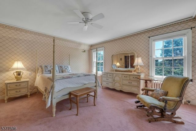 174 Paramus Rd, Paramus Boro, NJ 07652