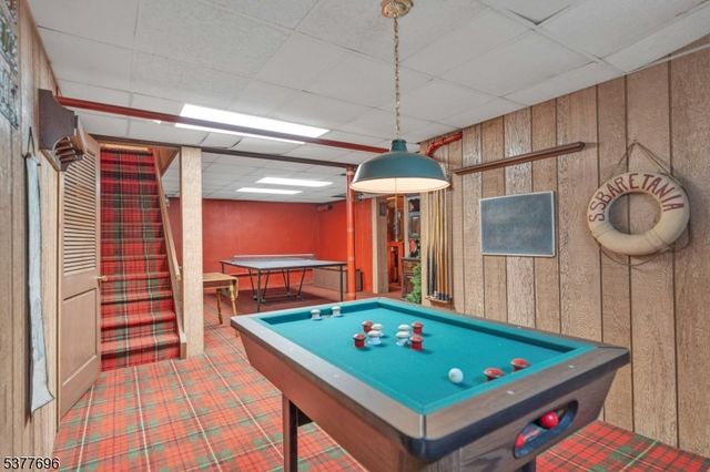 174 Paramus Rd, Paramus Boro, NJ 07652