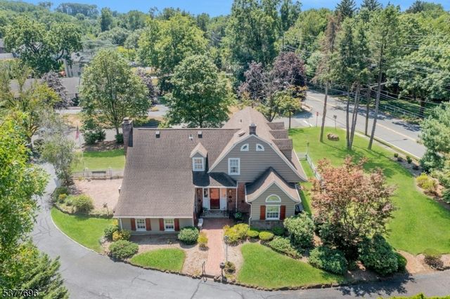 174 Paramus Rd, Paramus Boro, NJ 07652