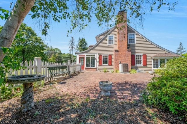 174 Paramus Rd, Paramus Boro, NJ 07652