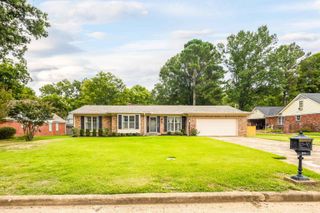 1554 BLUE GRASS CV, Germantown, TN 38138