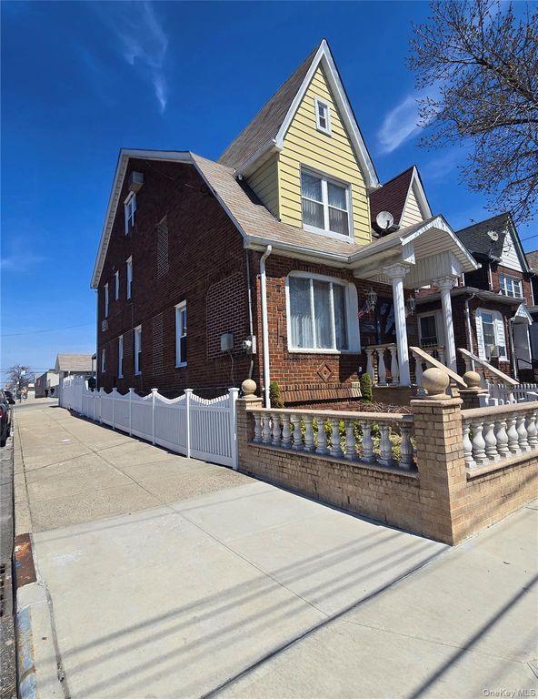 90-01 Albert Road, Ozone Park, NY 11417