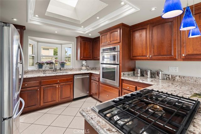 2904 Club House Road, Costa Mesa, CA 92626