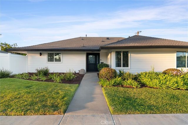 2904 Club House Road, Costa Mesa, CA 92626