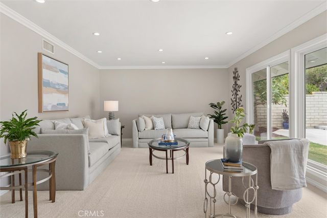 2904 Club House Road, Costa Mesa, CA 92626
