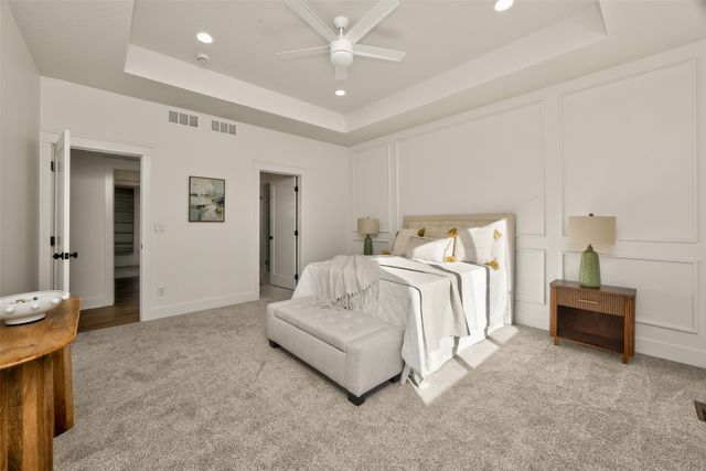 16212 Ironwood Lane, Urbandale, IA 50323