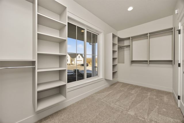 16212 Ironwood Lane, Urbandale, IA 50323