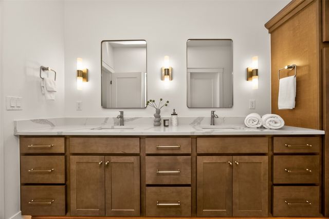 16212 Ironwood Lane, Urbandale, IA 50323