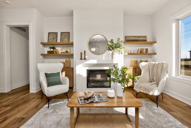 16212 Ironwood Lane, Urbandale, IA 50323