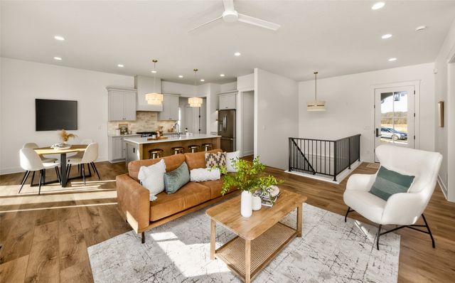 16212 Ironwood Lane, Urbandale, IA 50323