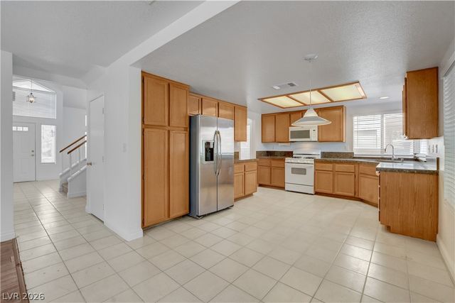 1427 Desert Ridge Avenue, North Las Vegas, NV 89031