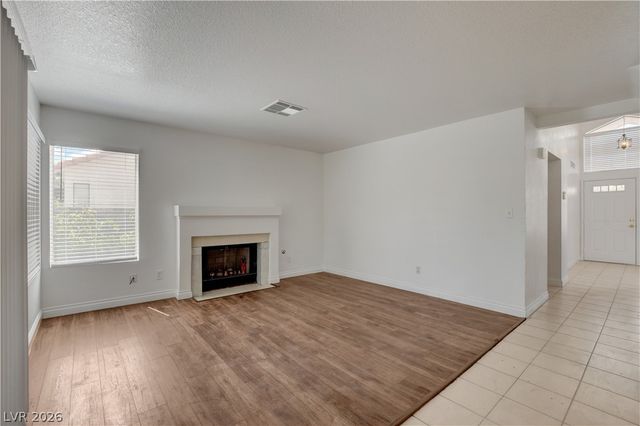 1427 Desert Ridge Avenue, North Las Vegas, NV 89031