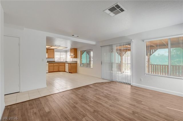1427 Desert Ridge Avenue, North Las Vegas, NV 89031
