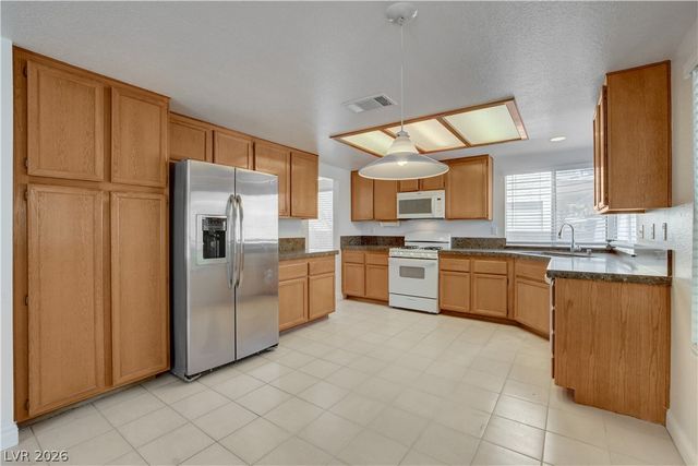 1427 Desert Ridge Avenue, North Las Vegas, NV 89031