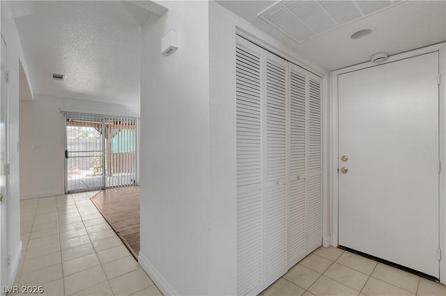 1427 Desert Ridge Avenue, North Las Vegas, NV 89031