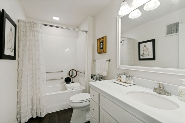 8381 Davis Boulevard 202, North Richland Hills, TX 76182