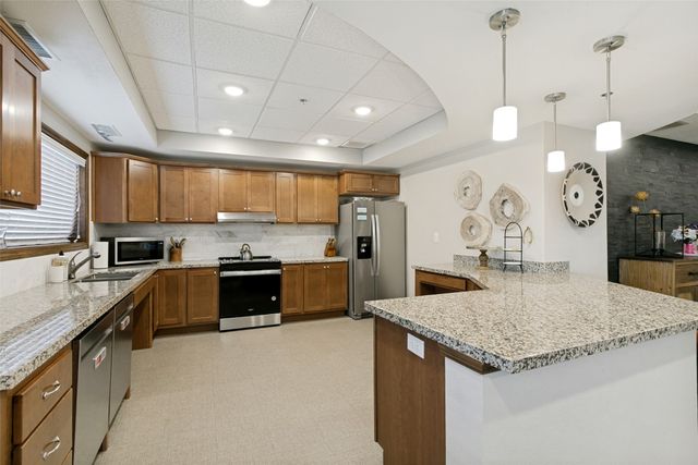 8381 Davis Boulevard 202, North Richland Hills, TX 76182