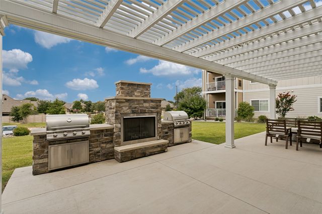 8381 Davis Boulevard 202, North Richland Hills, TX 76182