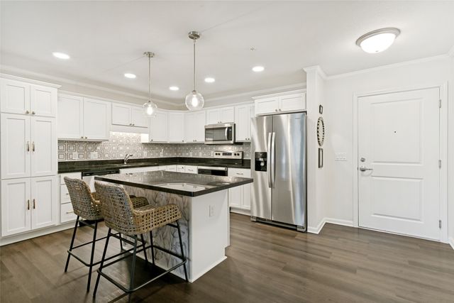 8381 Davis Boulevard 202, North Richland Hills, TX 76182