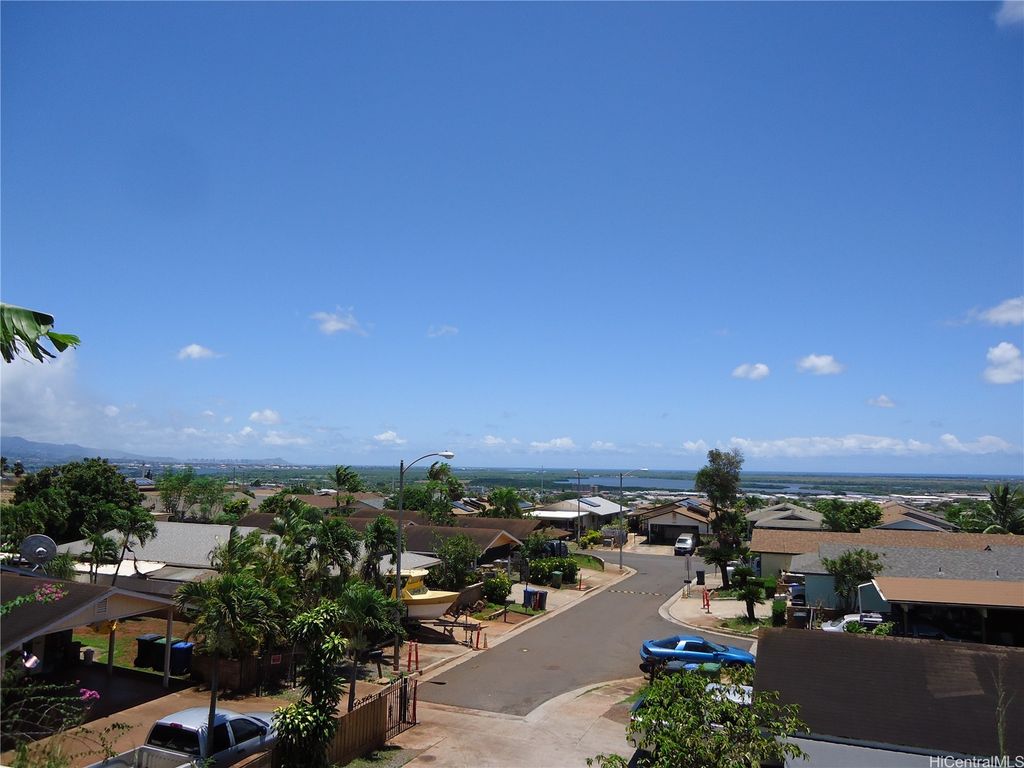 94-500 Kuahui Street, Waipahu, HI 96797